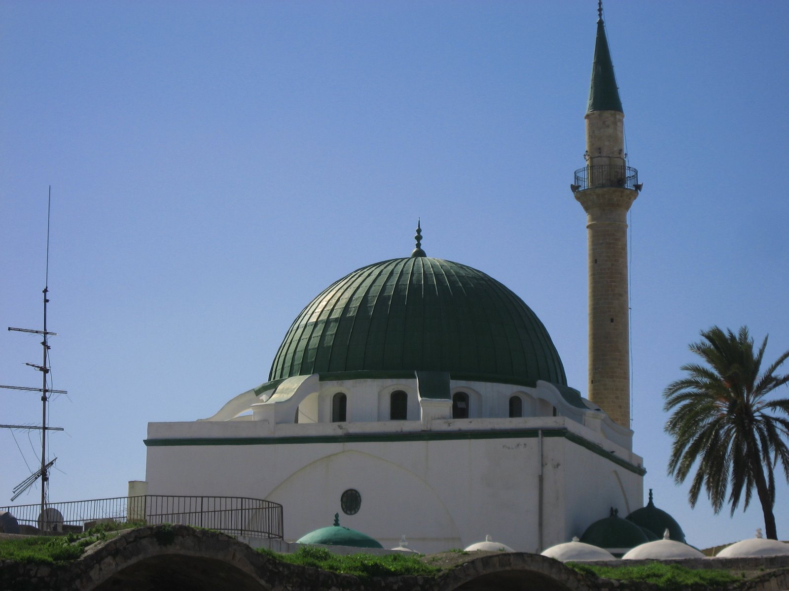 [mosque+at+Acco.jpg]