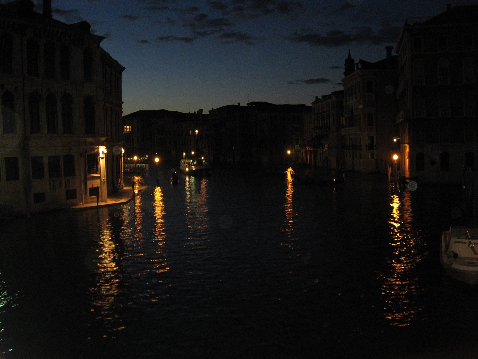 [7:11+night+-+Venice+Grand+Canal.JPG]