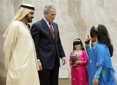 [Bush+in+UAE+++3.jpg]