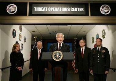 [Bush+goes+to+the+NSA,+9.19.07++1.jpg]
