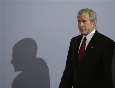 [Bush+casts+a+shadow.jpg]