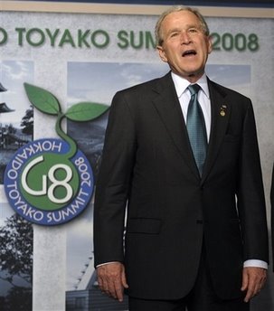 [Bush+at+G8,+7.7.08.jpg]