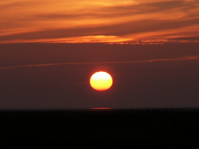 [sunset+over+the+Ribble+at+Marshside.jpg]