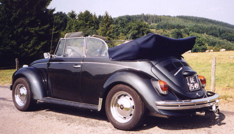 [1970_VW_Beetle_Convertible.jpg]