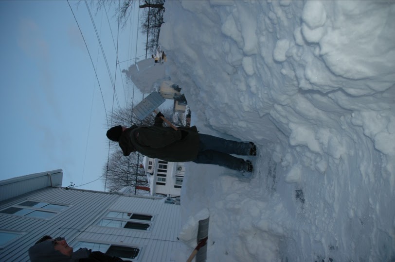 [snow+scene+shoveler.jpg]