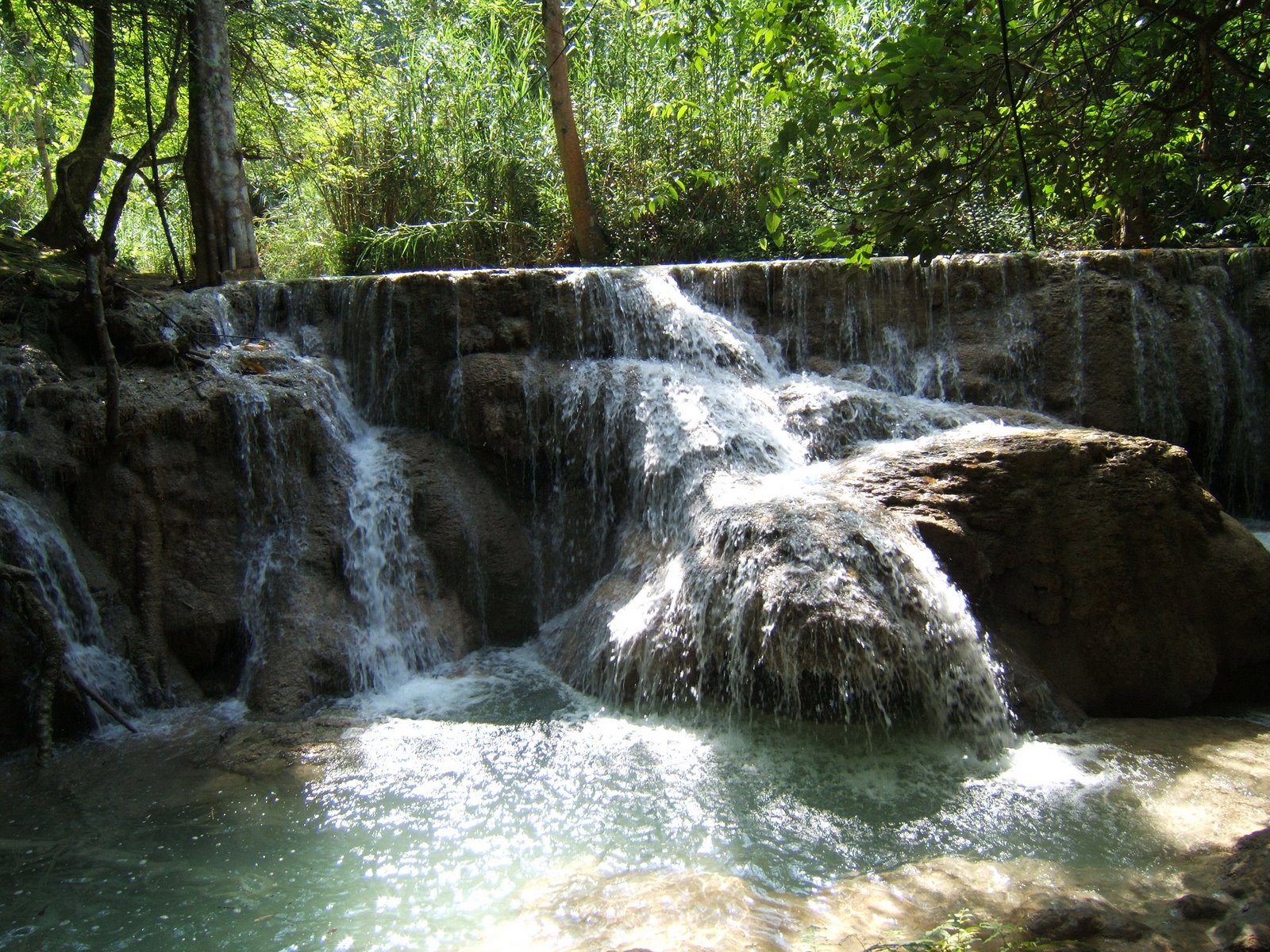 [Luang+Prabang--+Tad+Se+Waterfall+4.JPG]