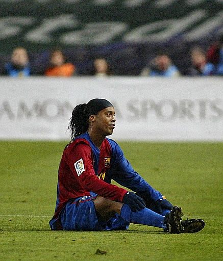 [Ronaldinho+en+Montjuic+-+AFP.jpg]