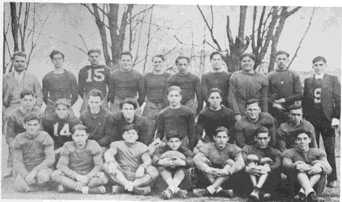[shinny-1932-football.jpg]