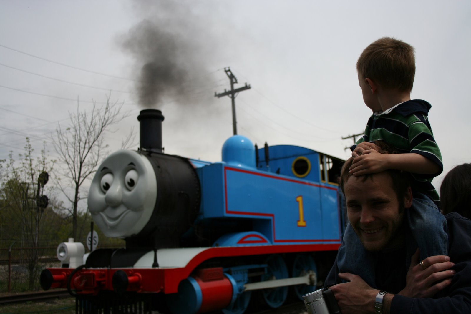 [Thomas+the+train.JPG]