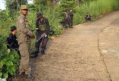 [Thai+troops+trespassing+into+Cambodia+02+(AFP).jpg]