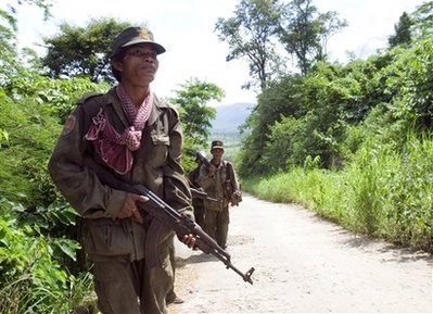 [Thai+troops+trespassing+into+Cambodia+08+(AP).jpg]