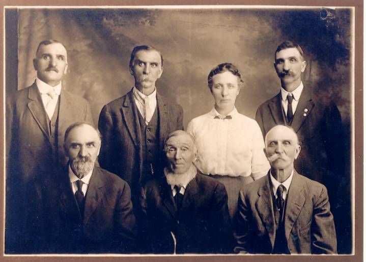 [phend-family-1907.jpg]