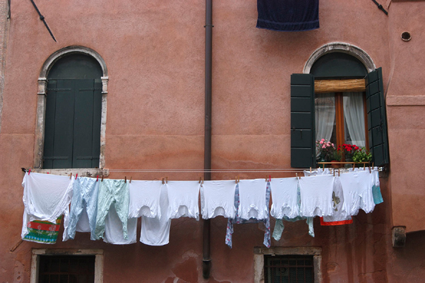 [Clothesline,+Venice.jpg]