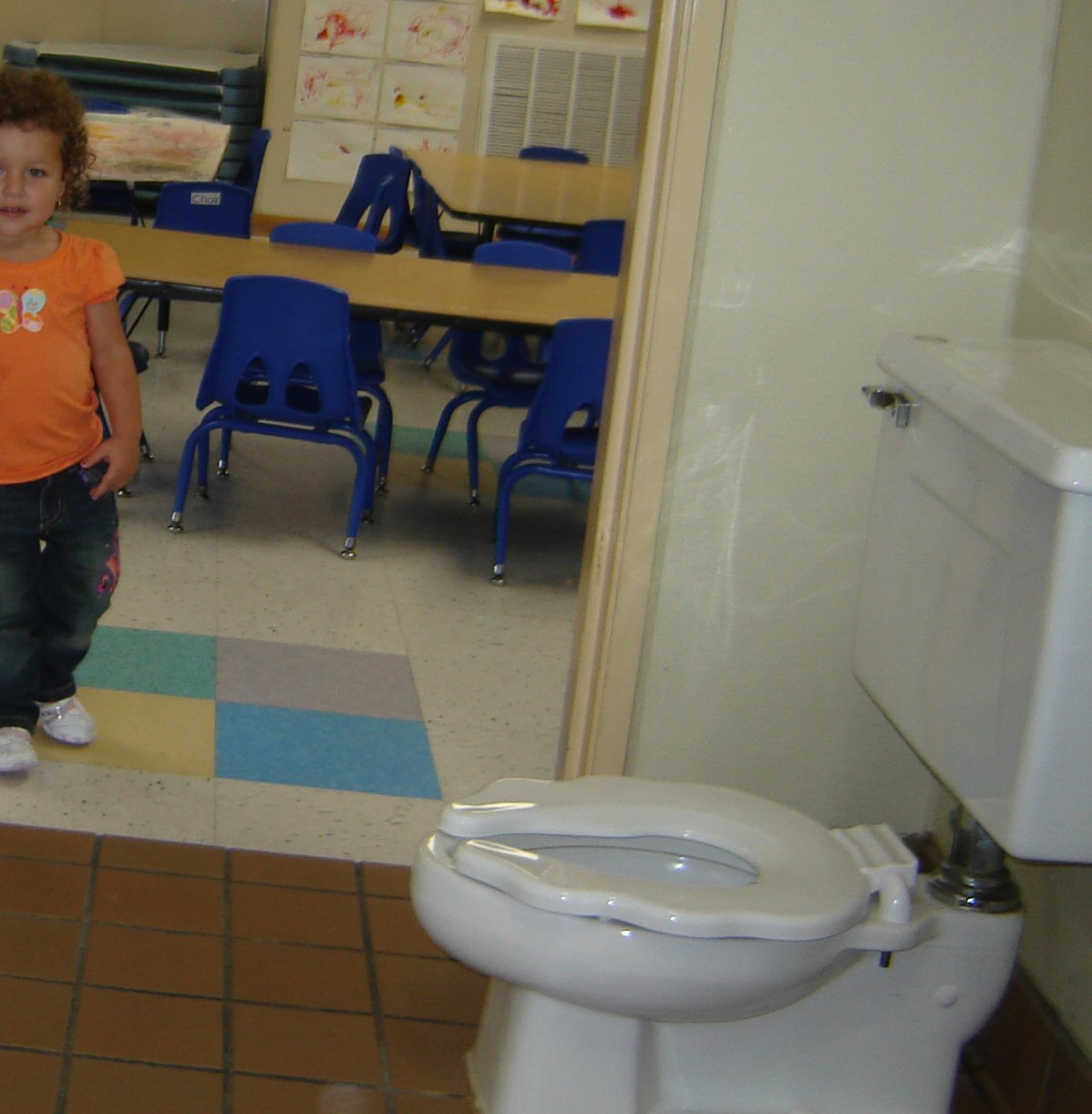[toilet+at+school.jpg]