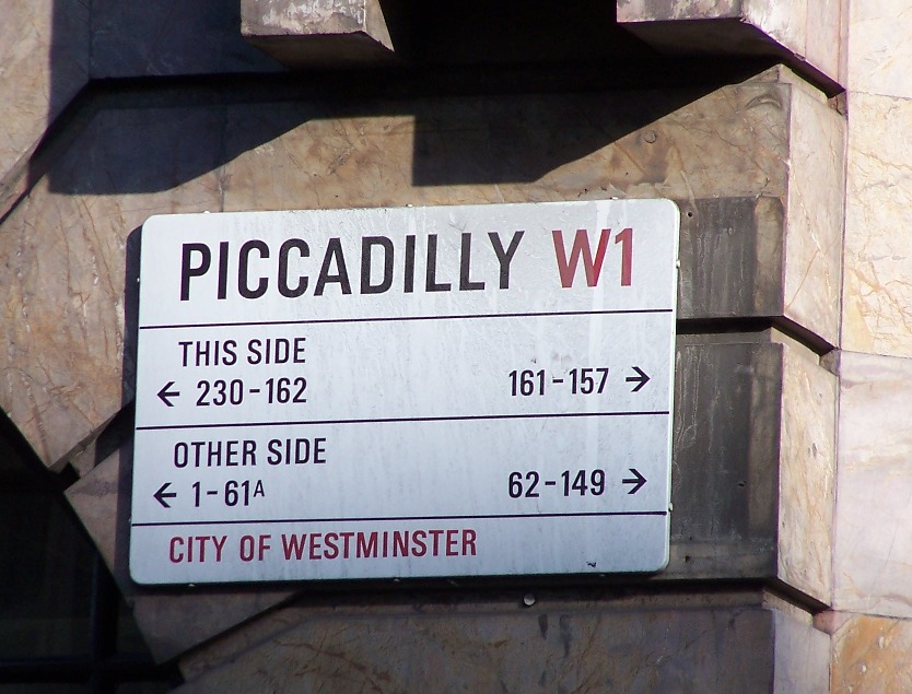 [piccadilly_sign.JPG]