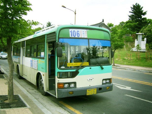 [koreanbus.jpg]