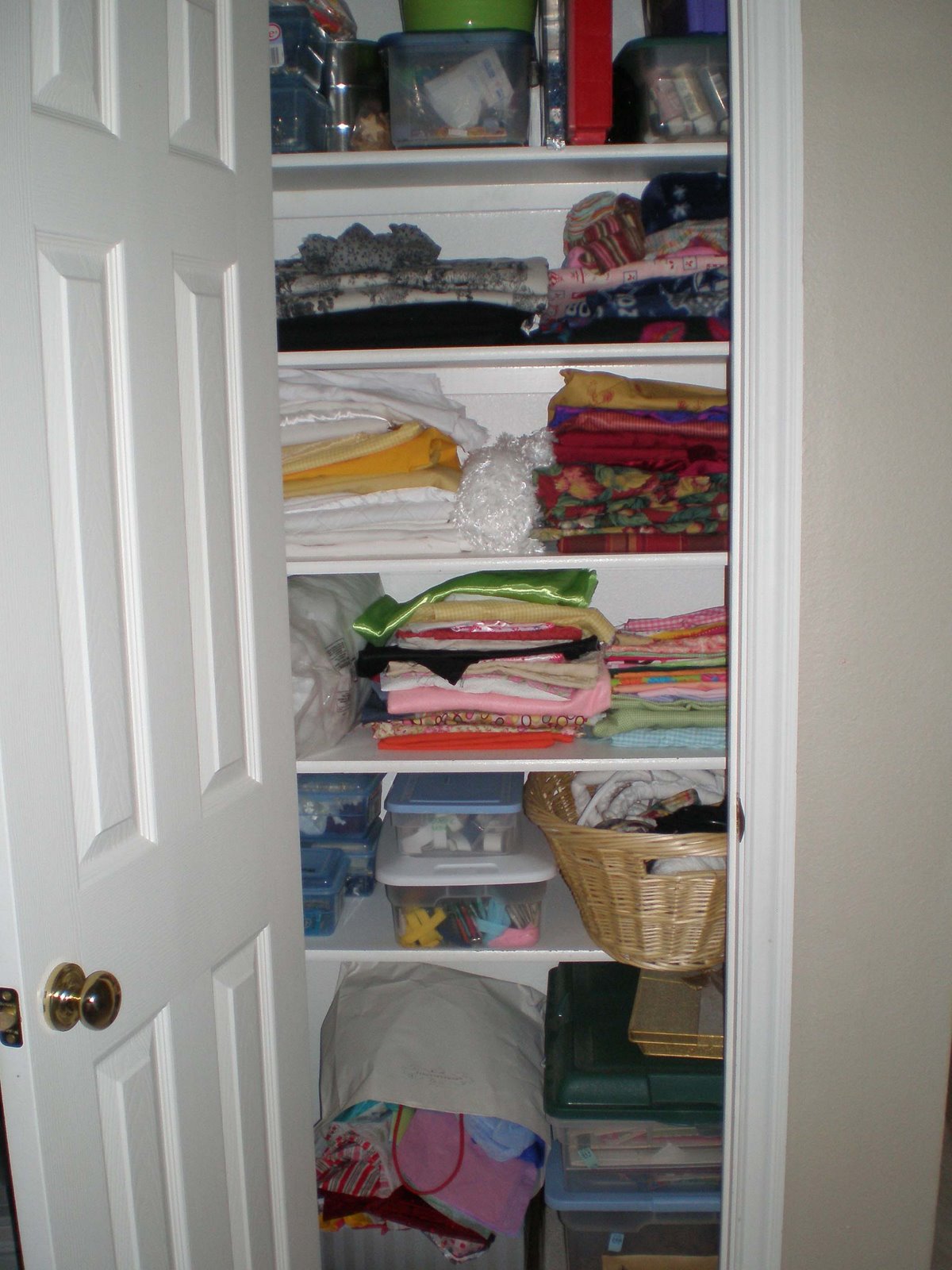 [sewing+closet+organized.jpg]