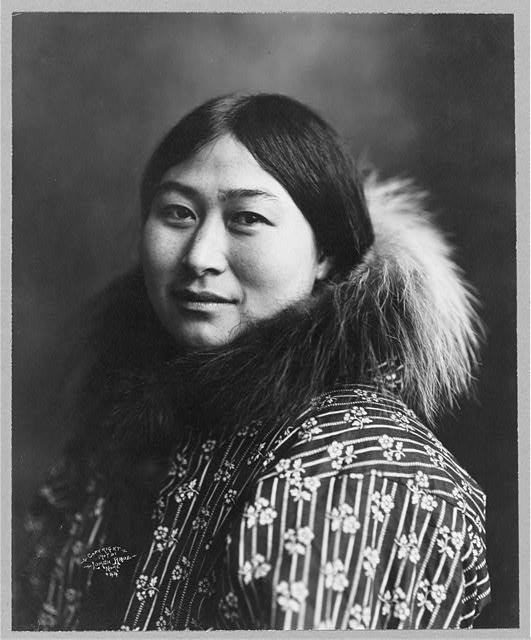 [Inuit_women_1907.jpg]