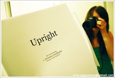 [upright.jpg]