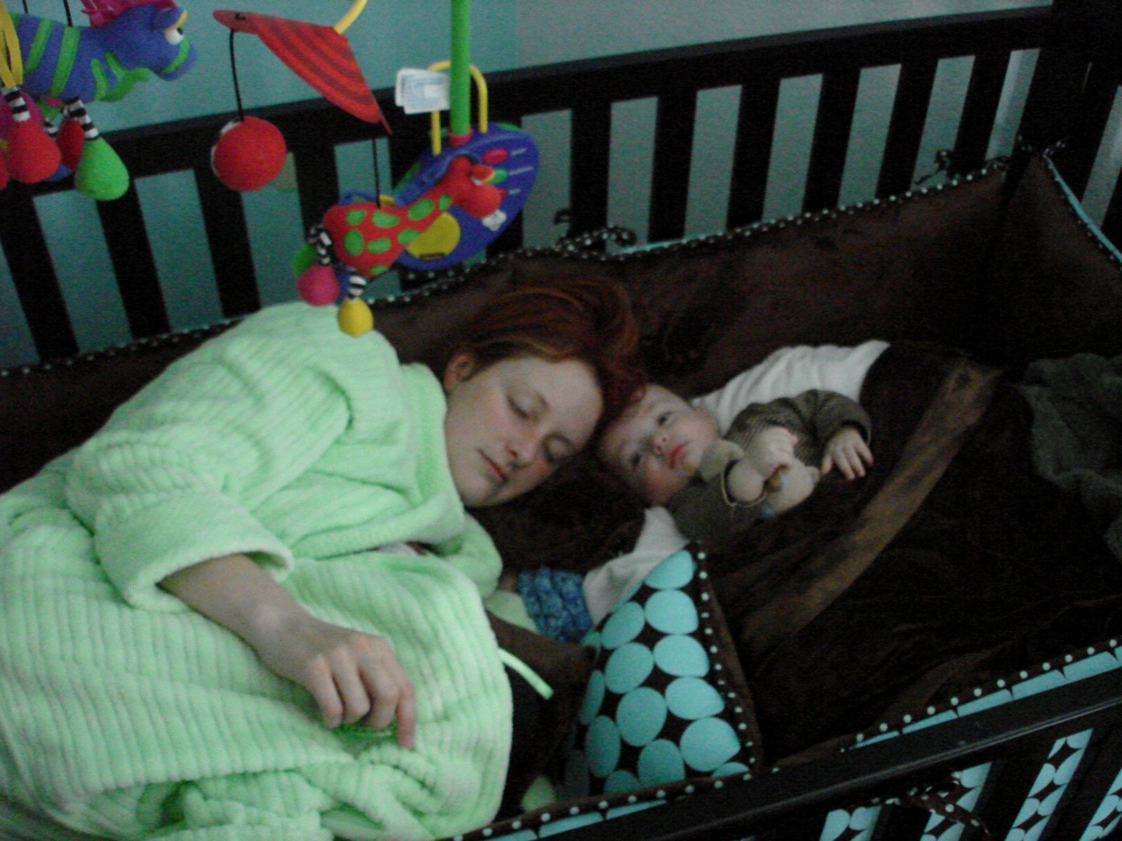 [Mommy+and+me+in+crib.JPG]