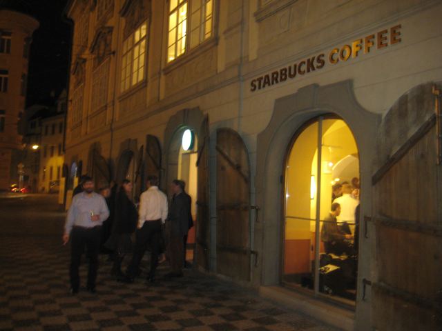 [Starbucks+front.jpg]