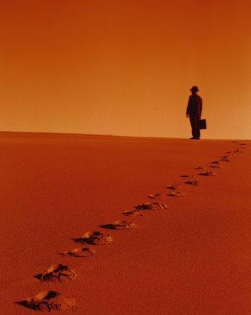 [footsteps desert-798820.jpg]