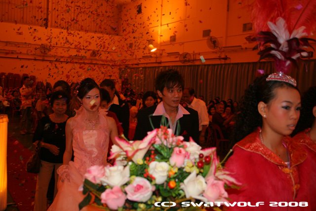 [enter_wedding_hall.jpg]