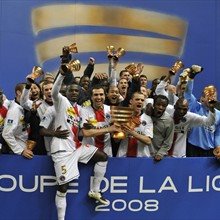 [PSG+celebrate+with+the+League+Cup.jpg]
