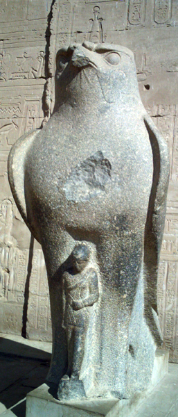 [Horus+Statue.jpg]