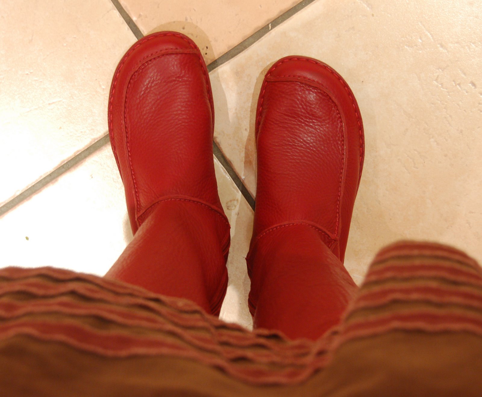 [red+boots.jpg]
