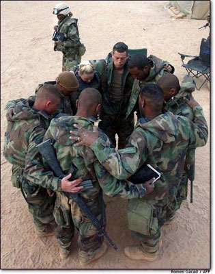[military-prayer.jpg]