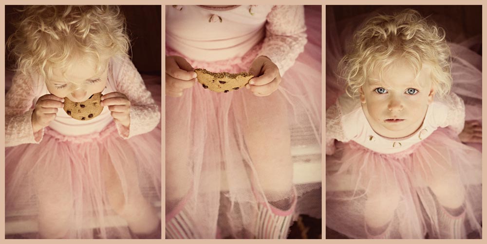 [Tessa+and+her+cookie+pink.jpg]