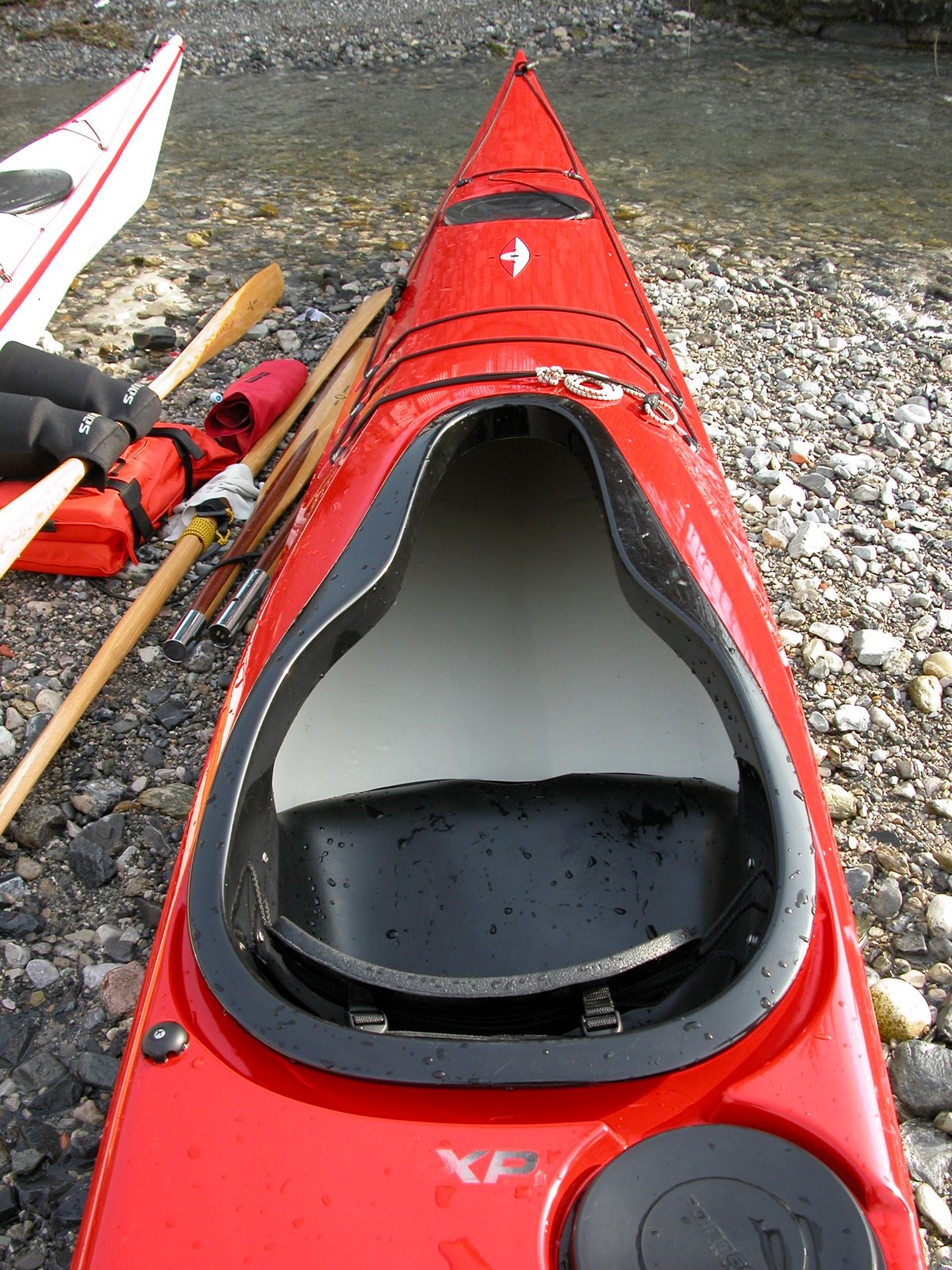 pozzetto, a buco di chiave, di un kayak da mare