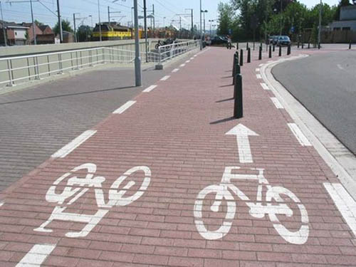 [bike-lane-paint-error.jpg]