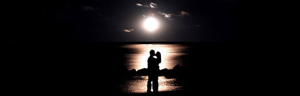 [Lovers+Moon.jpg]