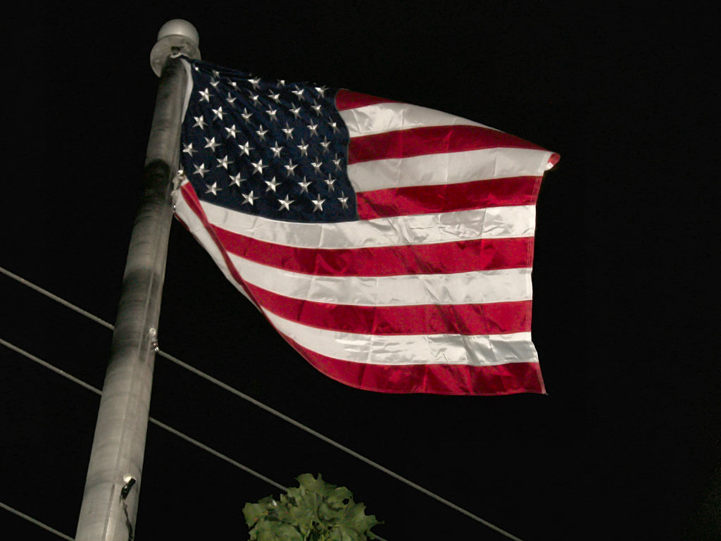 [american_flag_night.jpg]