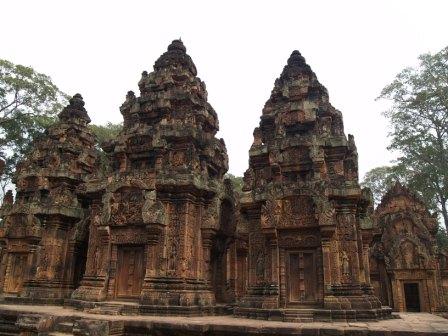 [Cambodia+-+Ladies+Temple.JPG]