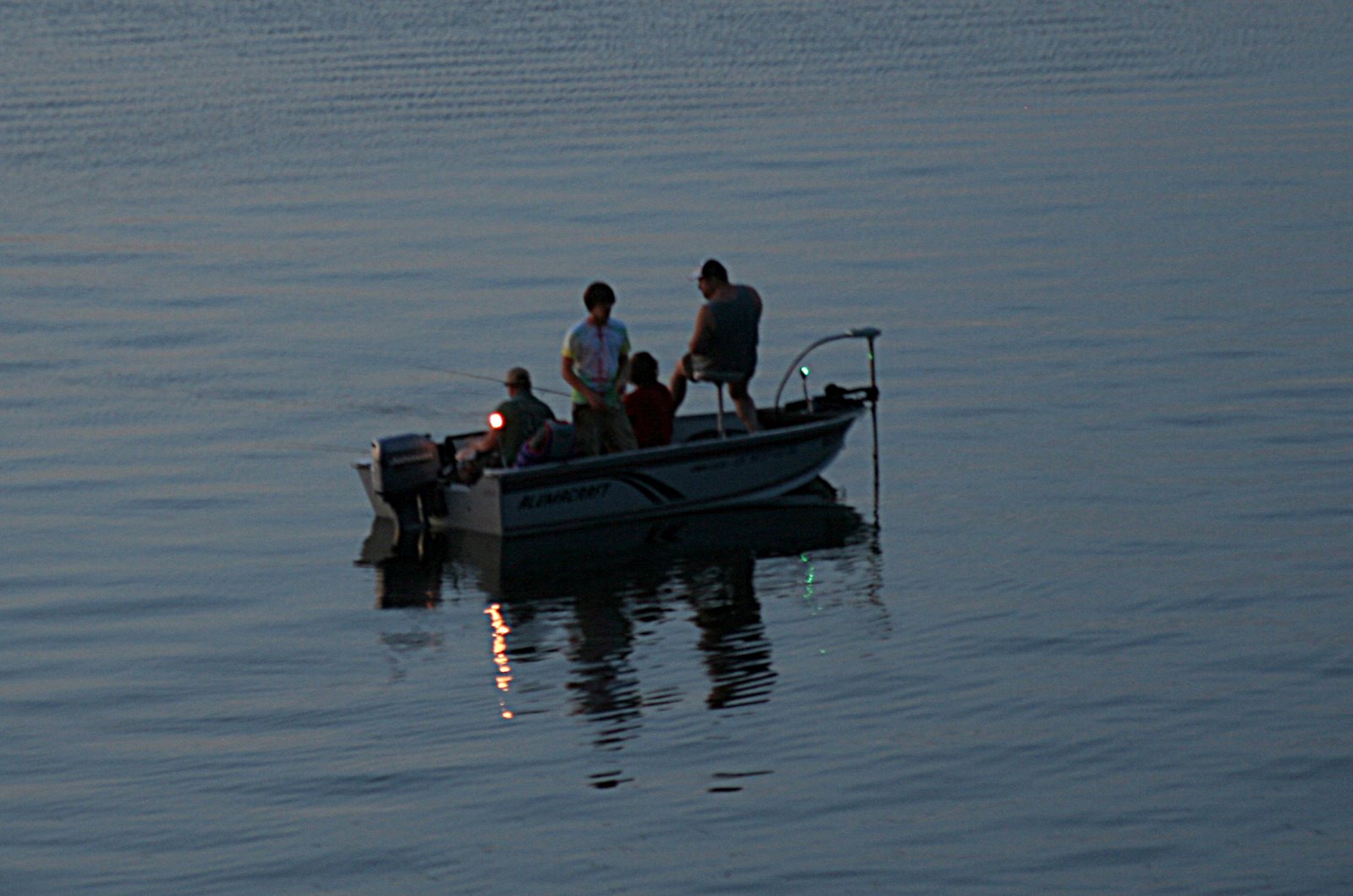 [20070609_LakeTatonnka_Eveningfishing2.jpg]