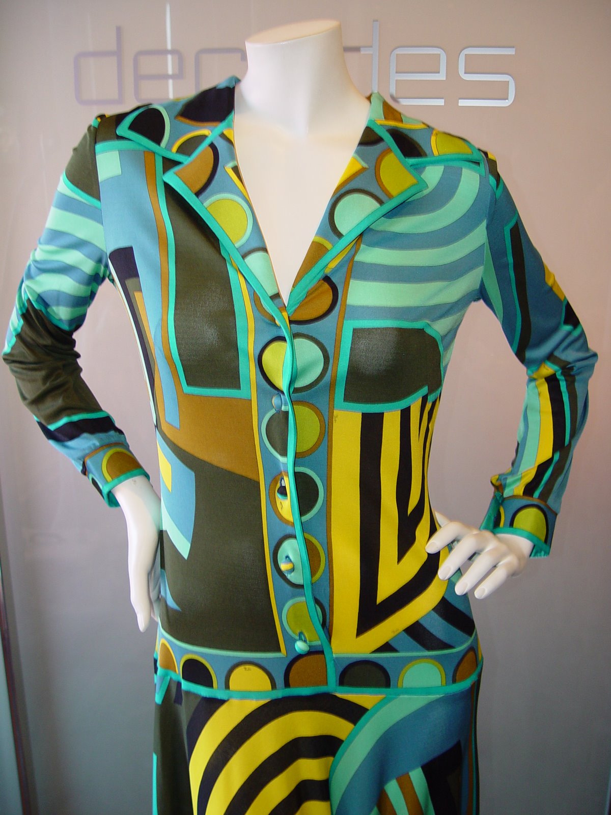 [EMILIO+PUCCI+FOR+LORD+AND+TAYLOR+BLUE+AND+ACID+YELLOW+SILK+JERSEY+SHIRTMAKER+DRESS+WITH+DROP+WAIST+MARKED+SIZE+14+C+1960.JPG.JPG]