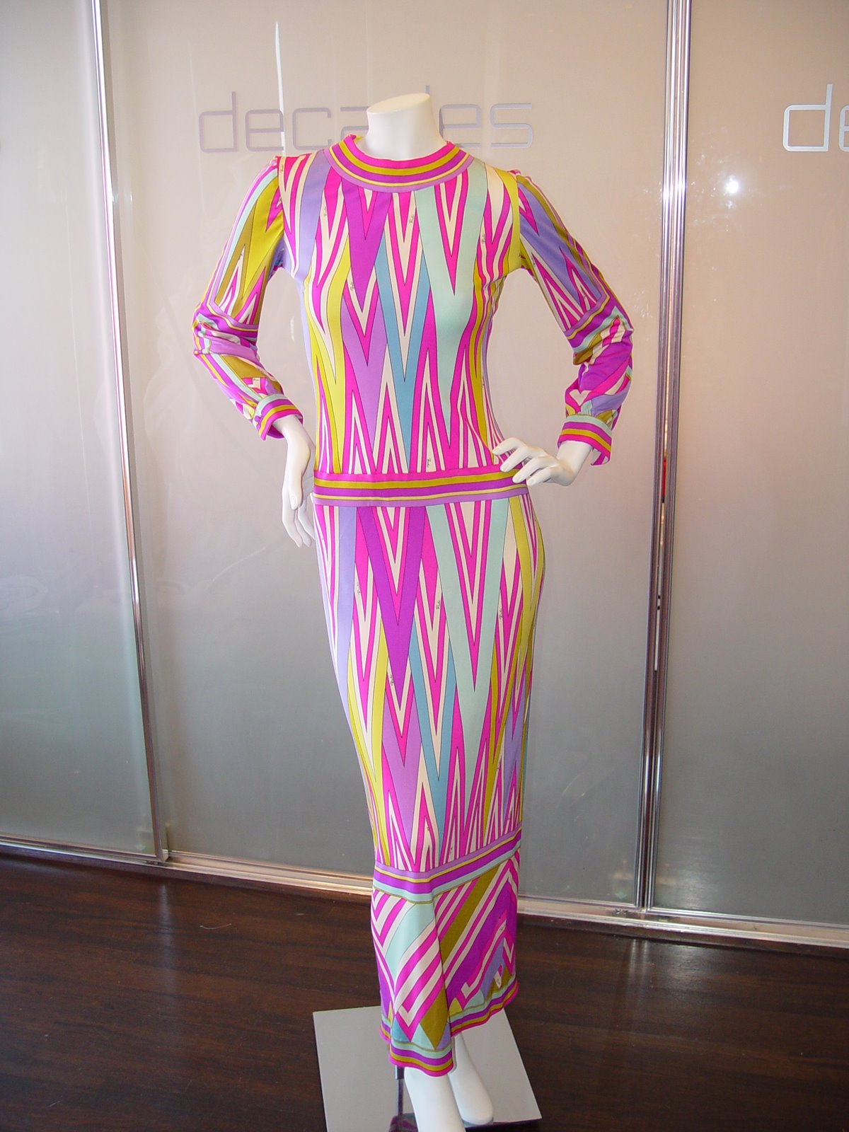 [EMILIO+PUCCI+FOR+LORD+AND+TAYLOR+ZIG+ZAG+PRINT+LONG+SLEEVE+DRESS+C+60S+MARKED+SIZE+8.JPG.JPG]