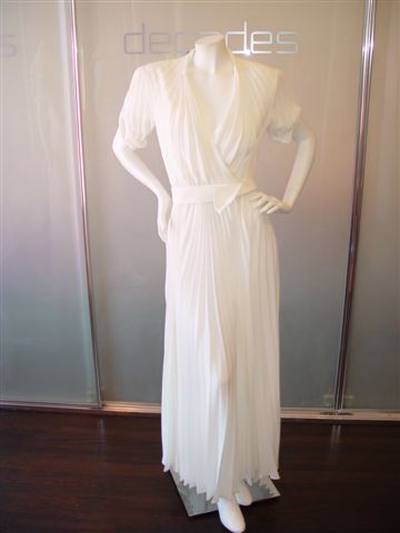[THIERRY+MUGLER+PLEATED+WHITE+GLAMOUR+DRESS+WITH+ROLLED+SLEEVE+-+1.JPG]