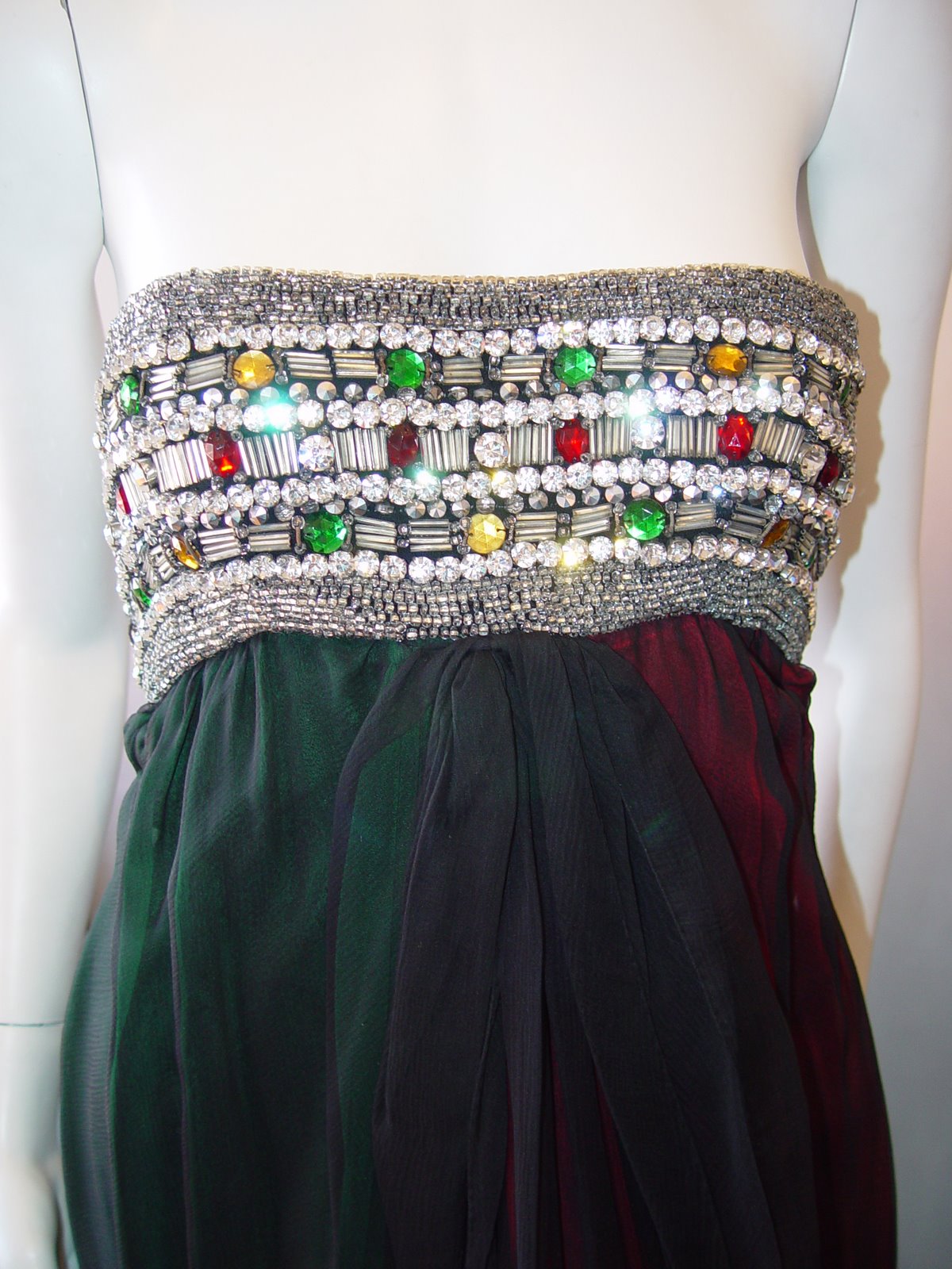 [GALANOS+HOLIDAY+DRESS+IN+GREEN+&+RED+W+JEWELED+PANEL+(4).JPG]