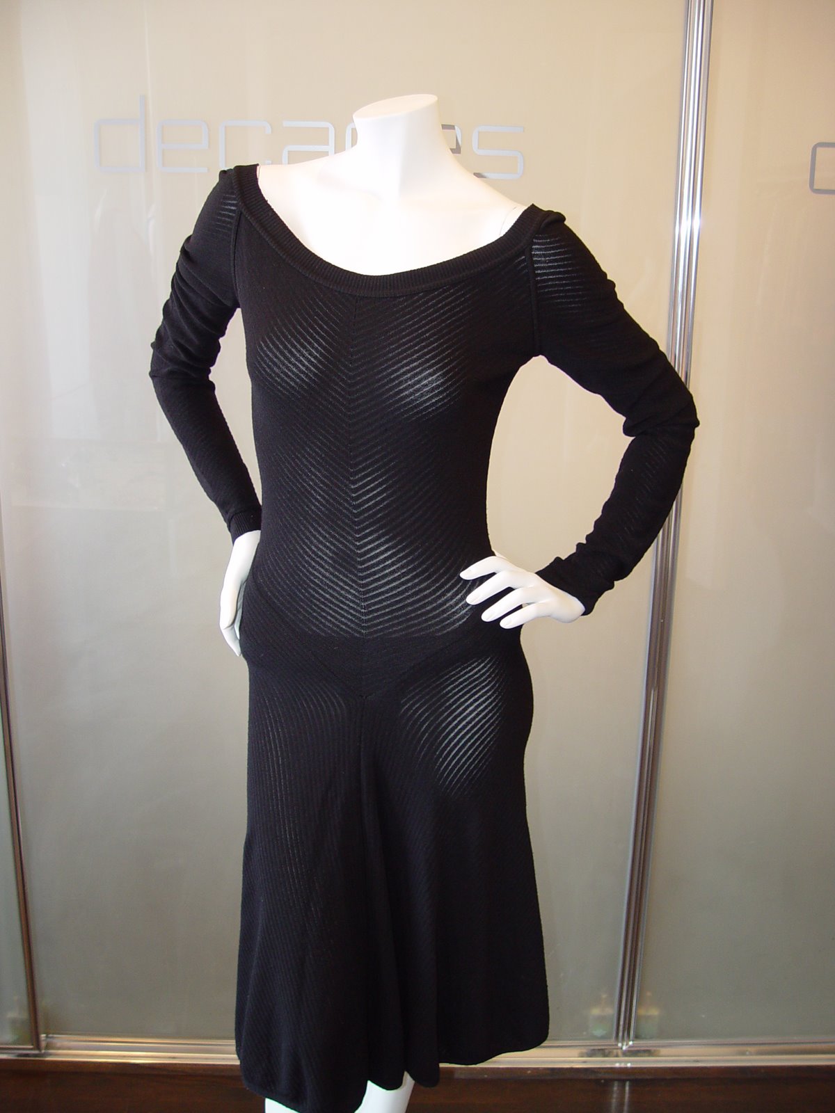 [ALAIA+WOOL+AND+RAYON+RIBBED+ROUND+WITH+SCOOP+BACK+XS+80S+DRESS.JPG+(1).JPG]