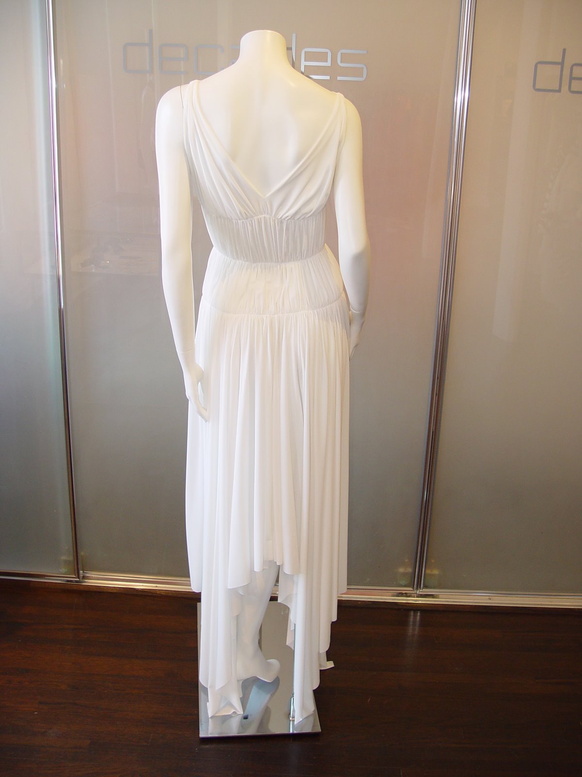 [NORMA+KAMALI+WHITE+JERSEY+EMPIRE+WAIST+RUCHED+WHITE+GOWN+WITH+ASSYMETRIC+HEM+C+80S+LABEL+MISSING.JPG+(2).JPG]