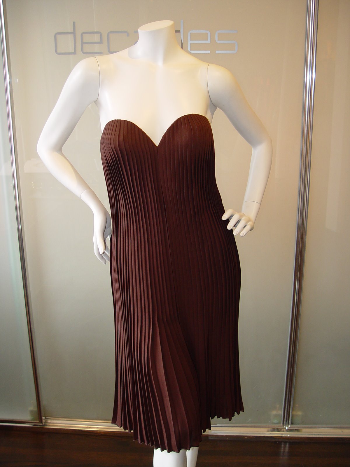 [GALANOS+CHOCOLATE+PLEATED+STRAPLESS+DRESS+-+FRONT.JPG]