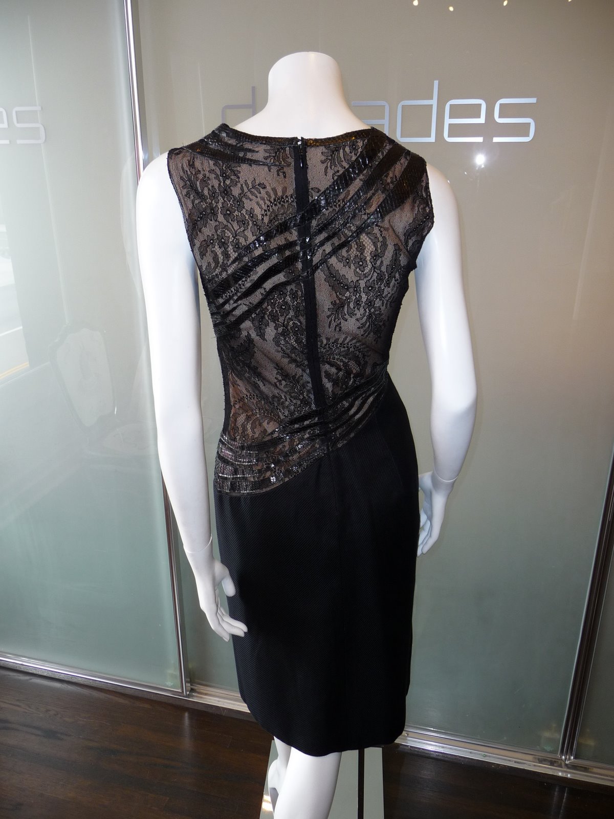 [GIANNI+VERSACE+WHIP+SNAKE+WITH+LACE+OVER+NUDE+CHIFFON+WITH+BIAS+CUT+SILK+C+MID+90S.JPG+(3).JPG]