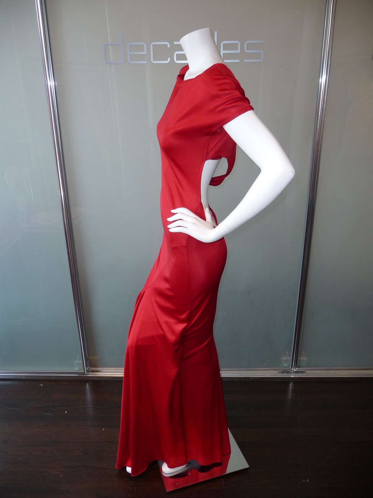 [CLAUDE+MONTANA+EARLY+80S+RED+VISCOSE+CRISS+CROSS+BACKLESS+DRESS+WITH+DRAMATIC+SEAMING+AND+FRONT+FISHTAIL+SWAG.JPG+(3).JPG]