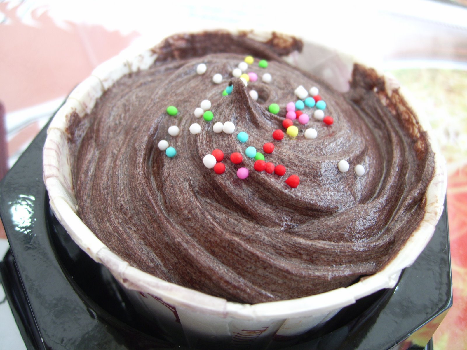 [vegan+chocolate+cupcake.JPG]
