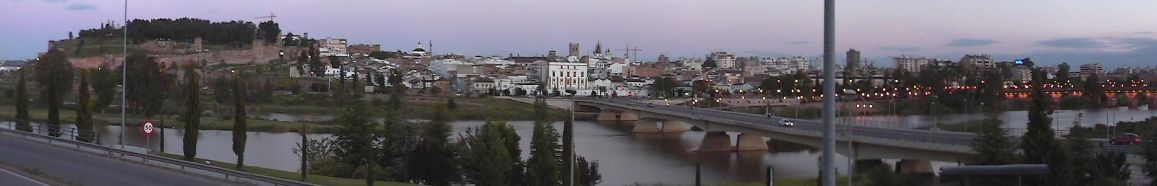 EXTREMADURA. Badajoz y el río Guadiana