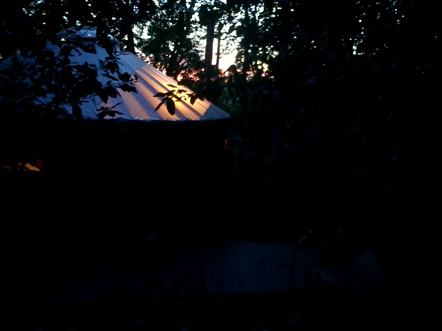 [night+yurt.JPG]